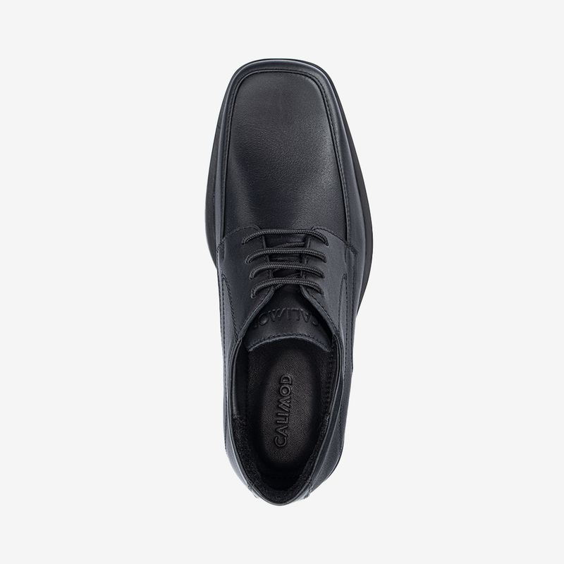 Zapato-escolar-de-cuero-con-planta-de-caucho-negro-color-negro