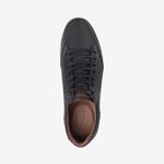 Zapatilla-de-cuero-con-planta-de-caucho-color-negro