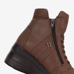 Zapatilla-botin-con-taco-cuna-color-tan