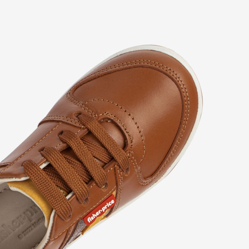 Zapatilla-de-cuero-y-planta-de-caucho-para-bebe-color-marron