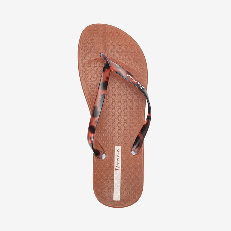 Sandalia-flip-flop-de-planta-flexible-color-camel