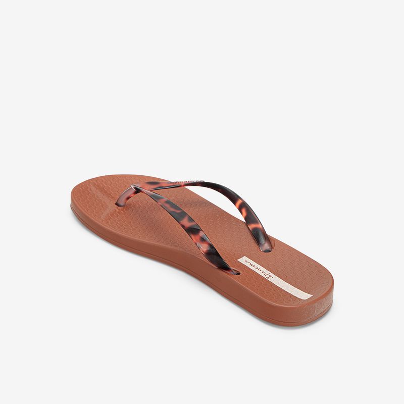 Sandalia-flip-flop-de-planta-flexible-color-camel