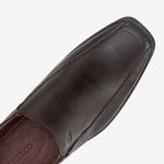 Zapato-de-vestir-clasico-de-horma-estiliada-color-canela