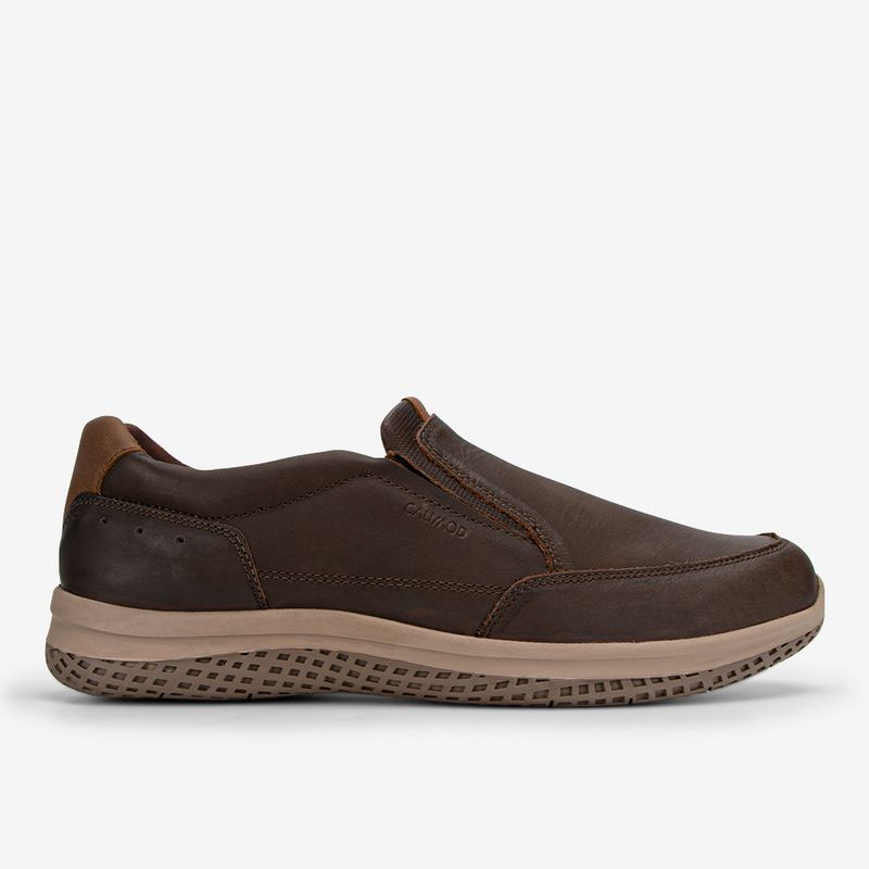 Zapato-casual-de-cuero-con-planta-de-caucho-color-marron