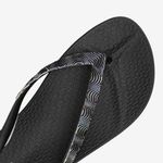 Sandalia-flip-flop-de-verano-para-mujer-color-negro