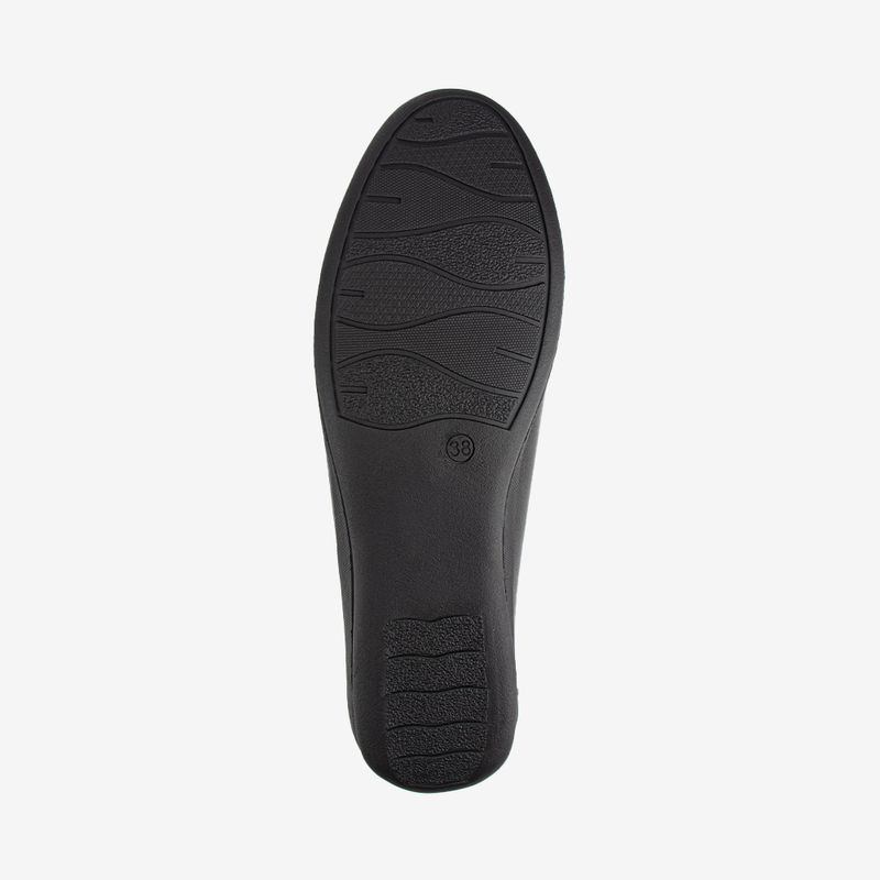 Mocasin-casual-de-pu-con-planta-flexible-color-negro