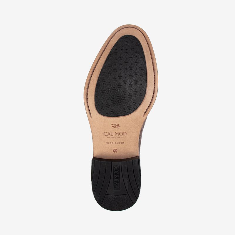 Zapato-de-vestir-de-cuero-premium-y-acabado-artesanal-color-taupe