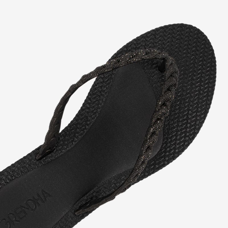 Sandalia-flip-flop-Grendha-para-mujer-color-negro