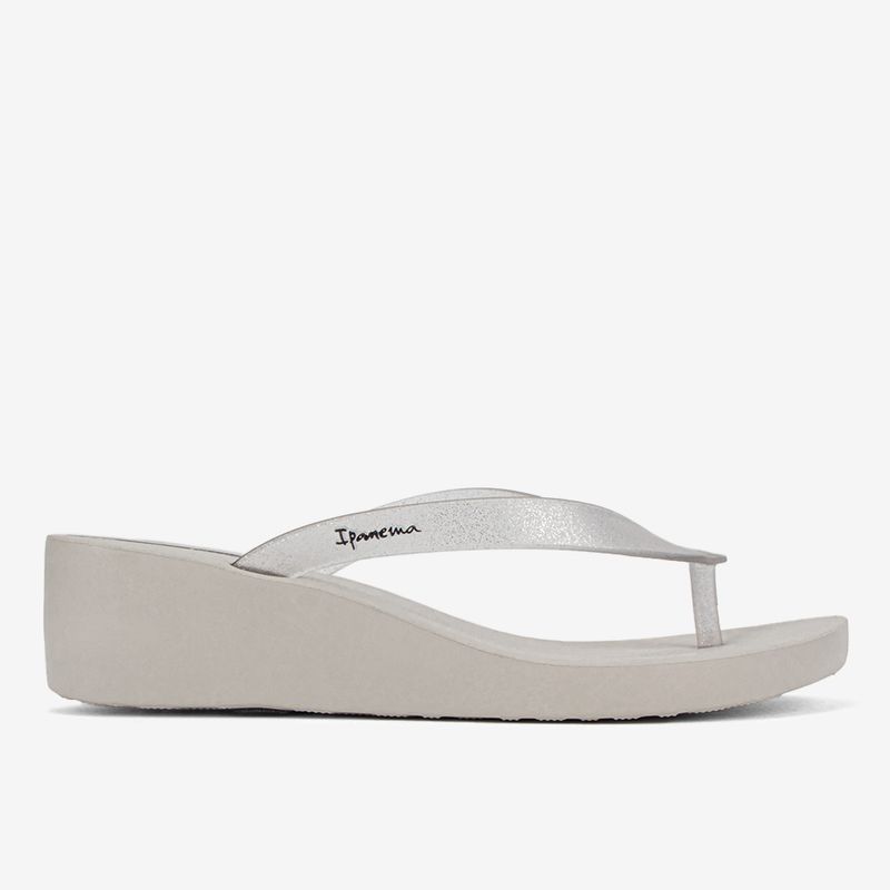 Sandalia-flip-flop-de-verano-para-mujer-con-plataforma-color-hueso