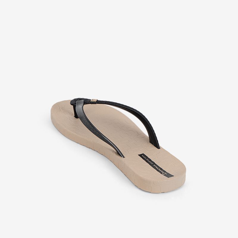 Sandalia-flip-flop-veraniega-color-beige-negro