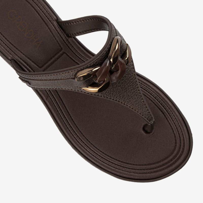 Sandalia-flip-flop-con-taco-color-marron