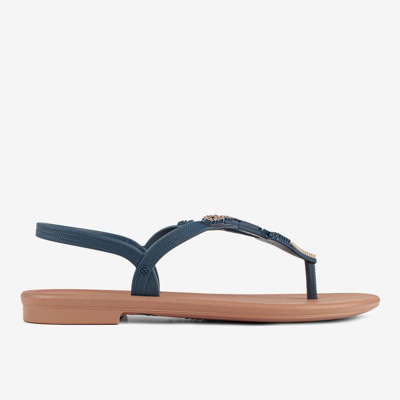 Sandalia-flat-para-mujer-color-beige-azul