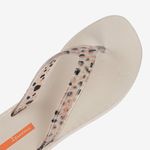 Sandalia-flip-flop-de-mujer-Ipanema-color-beige