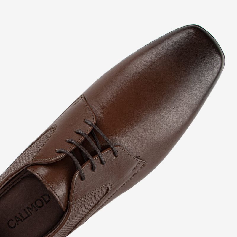 Zapato-de-vestir-de-cuero-hombre-con-planta-de-caucho-color-cognac