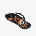 Sandallia-flip-flop-de-verano-color-negro-naranja