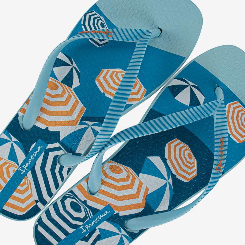 Sandalia-flip-flop-de-mujer-Ipanema-color-celeste