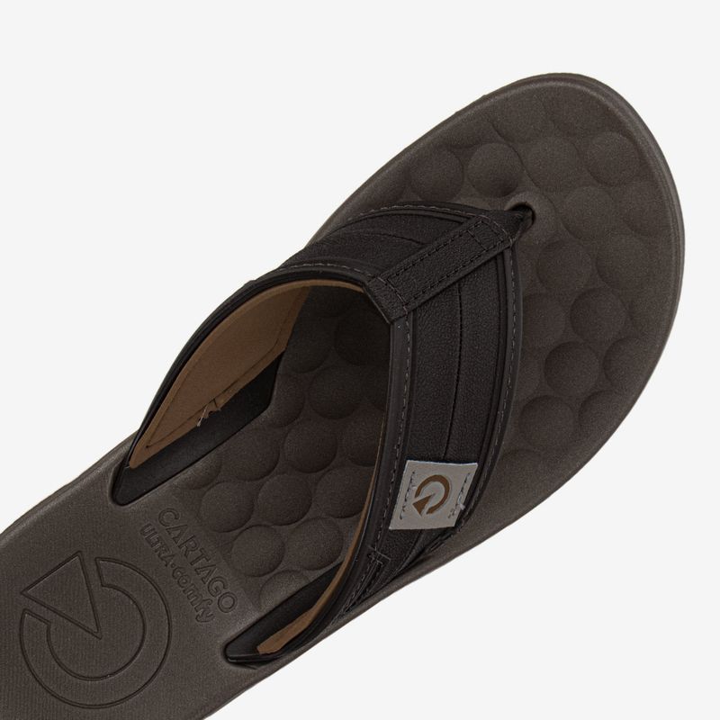 Sandalia-flip-flop-de-hombre-Cartago-color-marron-negro