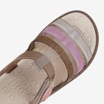 Sandalia-flats-para-nina-color-oro