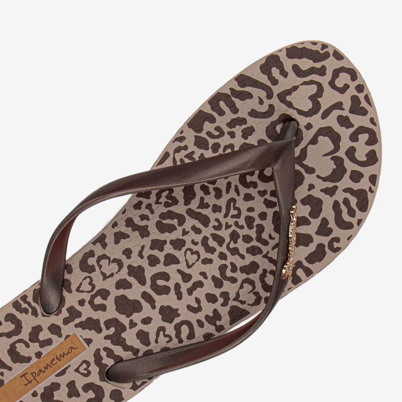 Sandalia-flip-flop-de-mujer-Ipanema-color-beige-bronce