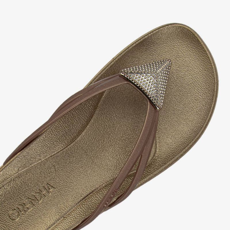 Sandalia-Flip-Flop-para-mujer-color-oro