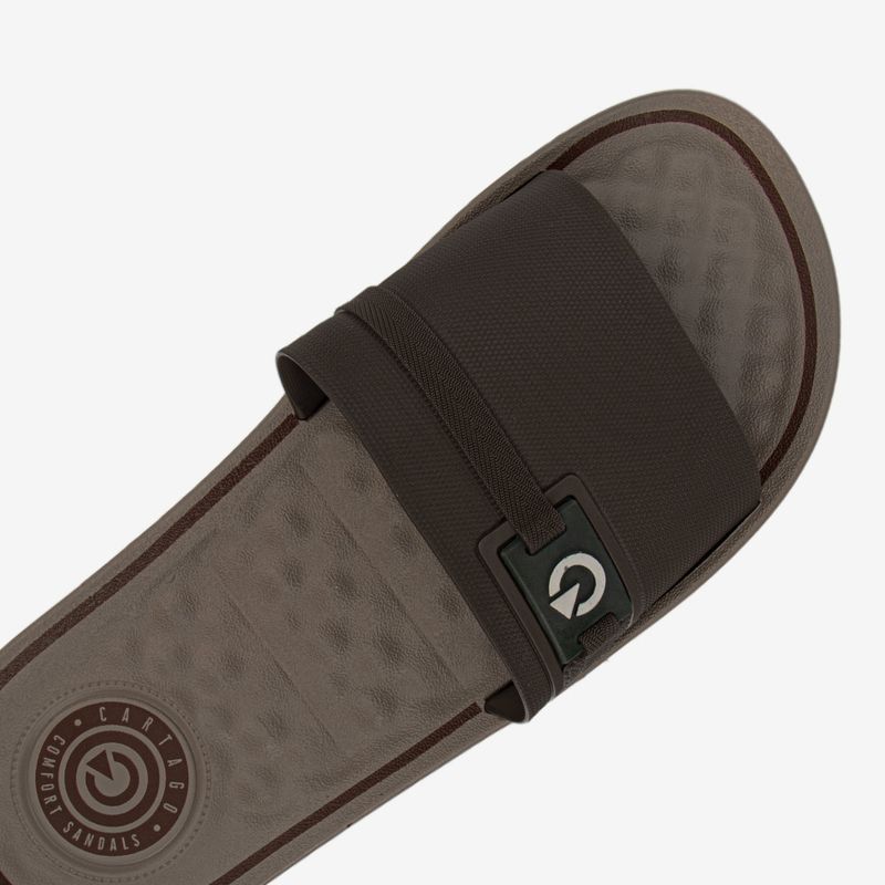 Sandalia-slide-hombre-color-beige-marron