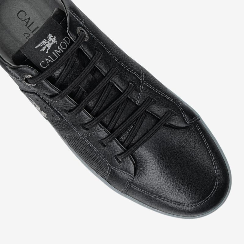 Zapatilla-casual-de-cuero-color-negro