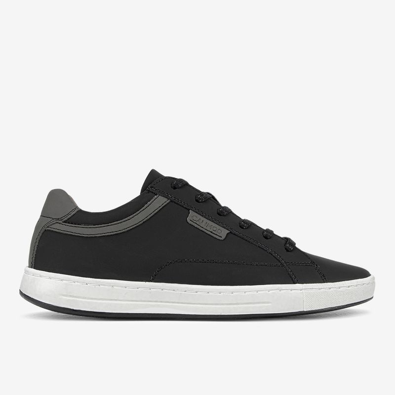 Zapatilla-casual-de-cuero-color-negro