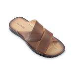 Sandalia-casual-de-planta-liviana-color-cognac