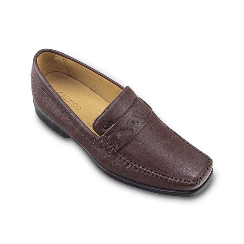 Mocasin-de-vestir-con-acabado-artesanal-color-canela