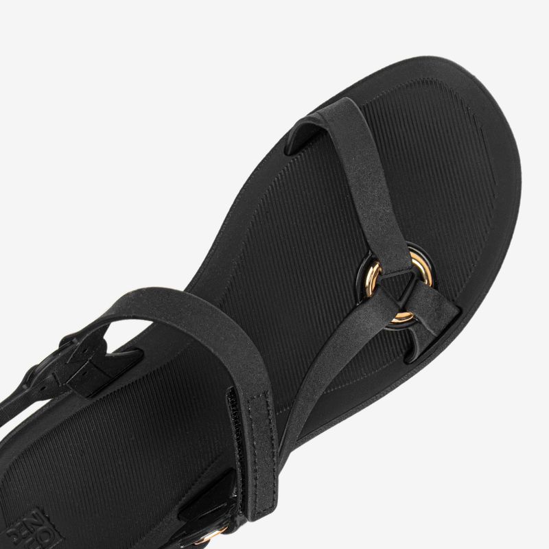Sandalia-casual-para-mujer-color-negro