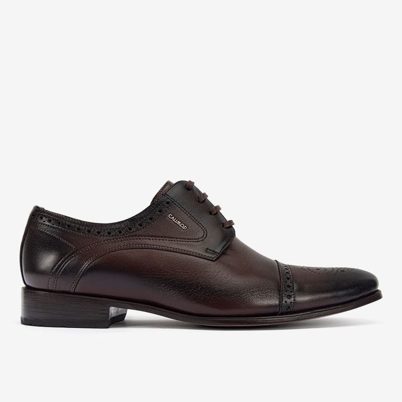 Zapato-de-vestir-elegante-y-estilizado-color-cafe