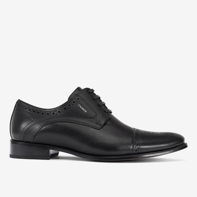 Zapato-de-vestir-elegante-y-estilizado-color-negro